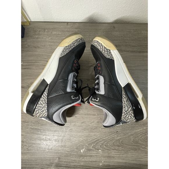 Air Jordan 3 Retro Black Cement 2018 Size 10 854262-012 OG Nike Air 9.5 main image 14